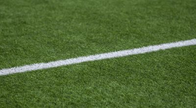 alto-angolo-del-campo-di-calcio